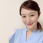 向山明日香さん